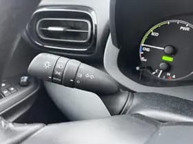 Toyota Yaris thumbnail 69