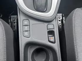 Toyota Yaris thumbnail 77