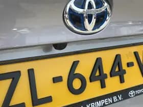 Toyota C-HR thumbnail 11