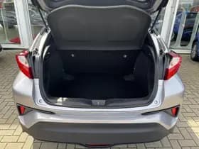 Toyota C-HR thumbnail 12