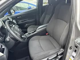 Toyota C-HR thumbnail 17