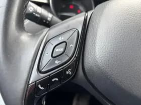 Toyota C-HR thumbnail 18