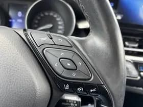 Toyota C-HR thumbnail 19