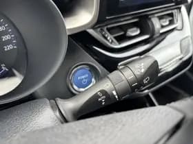 Toyota C-HR thumbnail 21