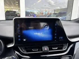 Toyota C-HR thumbnail 24