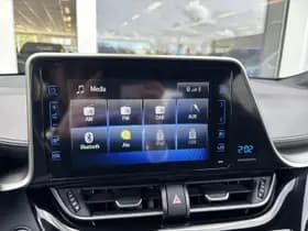 Toyota C-HR thumbnail 28