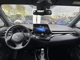 Toyota C-HR thumbnail 44