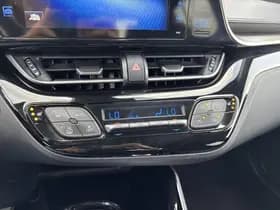 Toyota C-HR thumbnail 55