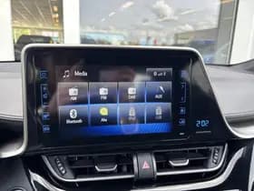 Toyota C-HR thumbnail 58