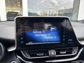 Toyota C-HR thumbnail 60