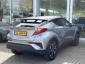 Toyota C-HR thumbnail 9