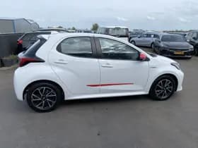 Toyota Yaris thumbnail 13