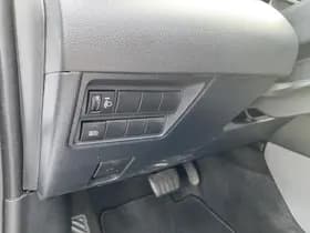 Toyota Yaris thumbnail 18