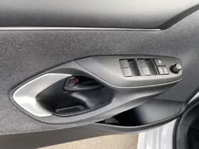 Toyota Yaris thumbnail 19