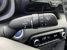 Toyota Yaris thumbnail 24