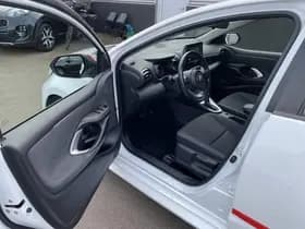 Toyota Yaris thumbnail 60