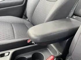 Toyota Yaris thumbnail 79