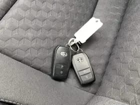 Toyota Yaris thumbnail 81