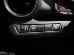 Toyota C-HR thumbnail 19