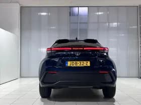 Toyota C-HR thumbnail 6