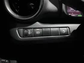 Toyota C-HR thumbnail 54