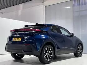 Toyota C-HR thumbnail 8