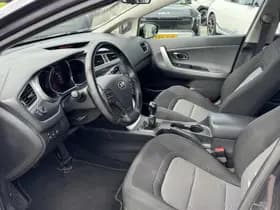 Kia Ceed thumbnail 11