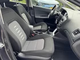 Kia Ceed thumbnail 6