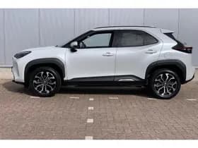 Toyota Yaris-cross thumbnail 4