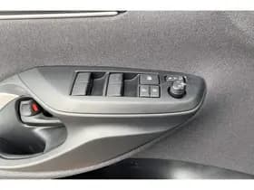 Toyota Yaris-cross thumbnail 42