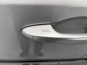 Toyota RAV4 thumbnail 2