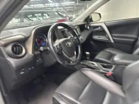 Toyota RAV4 thumbnail 3