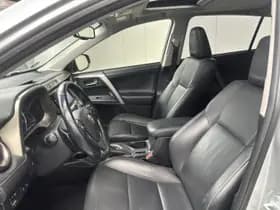 Toyota RAV4 thumbnail 4