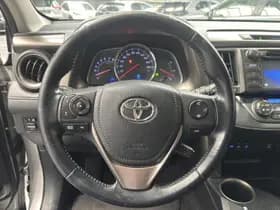 Toyota RAV4 thumbnail 8