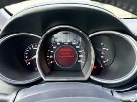 Kia Rio thumbnail 16