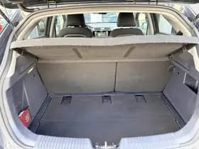 Kia Rio thumbnail 40