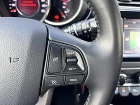 Kia Rio thumbnail 53