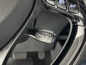 Toyota C-HR thumbnail 13