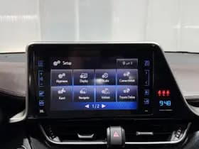 Toyota C-HR thumbnail 18