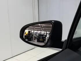 Toyota C-HR thumbnail 39