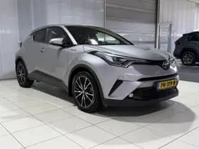 Toyota C-HR thumbnail 5