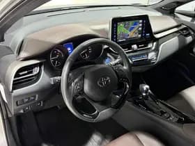 Toyota C-HR thumbnail 42