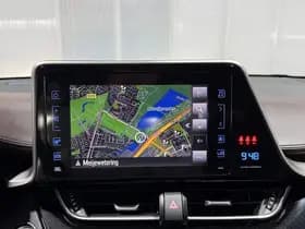 Toyota C-HR thumbnail 60