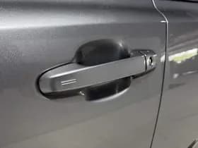 Toyota C-HR thumbnail 75