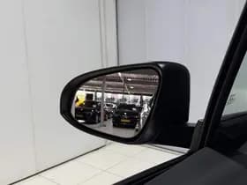 Toyota C-HR thumbnail 79