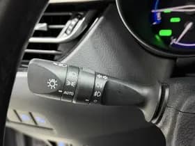 Toyota C-HR thumbnail 9