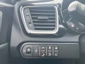 Kia XCeed thumbnail 32