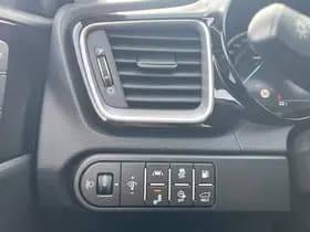 Kia XCeed thumbnail 96