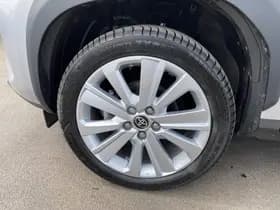 Toyota Yaris-cross thumbnail 70