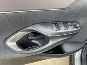 Toyota Yaris-cross thumbnail 74